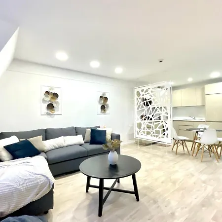 Ultracentral Modern City View Apartment Targu Mures Exterior photo